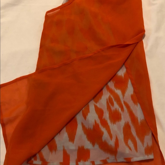 Woman - Picture 8 of 8